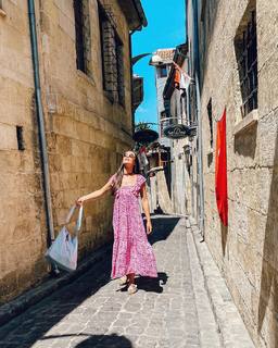 Hande Soral feet photo 17