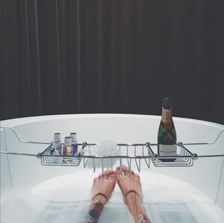 Hande Subasi feet photo 7