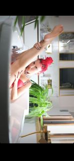 Hande Yener feet photo 1