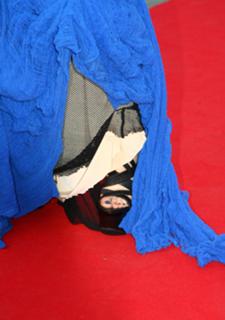 Hande Yener feet photo 6