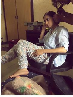 Hania Aamir feet photo thumbnail