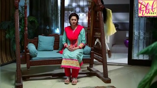 Hania Aamir feet photo thumbnail