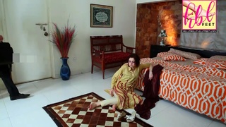Hania Aamir feet photo thumbnail