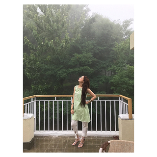 Hania Aamir feet photo thumbnail