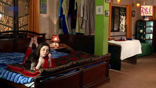 Hania Aamir feet photo thumbnail