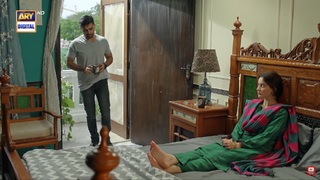 Hania Aamir feet photo thumbnail