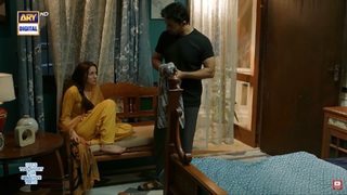 Hania Aamir feet photo thumbnail
