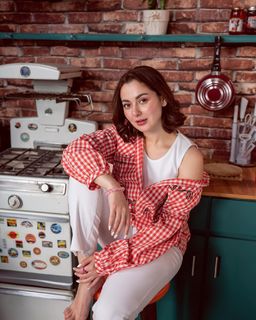 Hania Aamir feet photo thumbnail