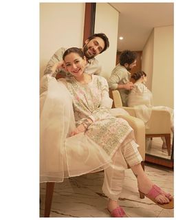 Hania Aamir feet photo thumbnail