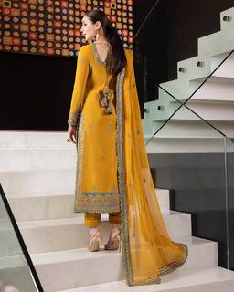Hania Aamir feet photo thumbnail