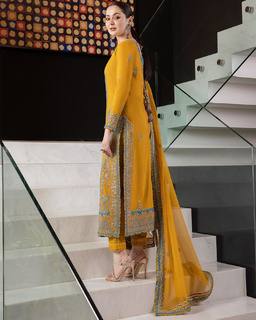 Hania Aamir feet photo thumbnail