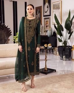 Hania Aamir feet photo thumbnail