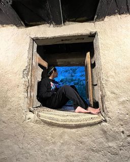 Hania Aamir feet photo thumbnail