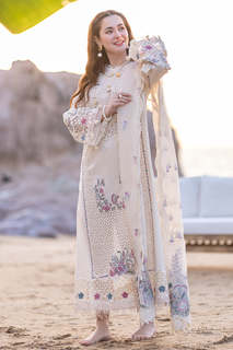 Hania Aamir feet photo thumbnail