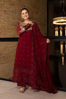 Hania Aamir feet photo thumbnail
