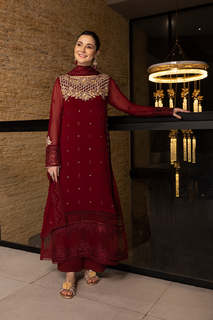 Hania Aamir feet photo thumbnail