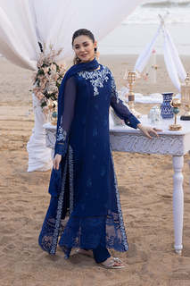 Hania Aamir feet photo thumbnail