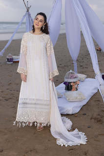 Hania Aamir feet photo thumbnail
