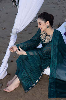 Hania Aamir feet photo thumbnail