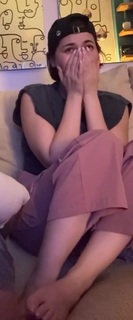 Hania Aamir feet photo thumbnail