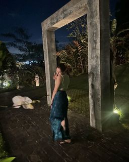 Hania Aamir feet photo thumbnail