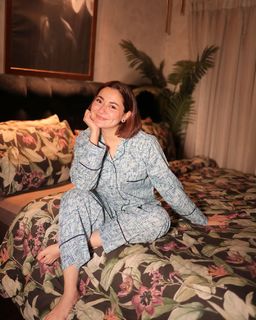 Hania Aamir feet photo thumbnail