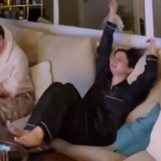 Hania Aamir feet photo thumbnail