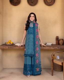Hania Aamir feet photo thumbnail