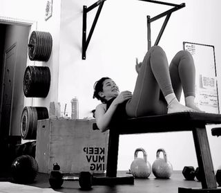 Hania Aamir feet photo thumbnail