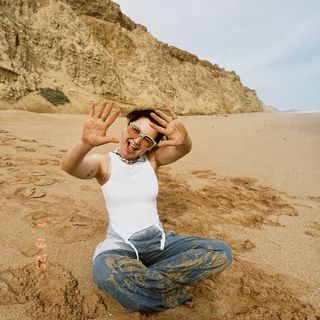 Hania Aamir feet photo thumbnail