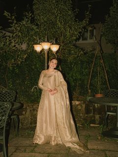 Hania Aamir feet photo thumbnail