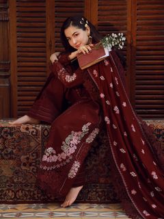 Hania Aamir feet photo thumbnail