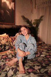 Hania Aamir feet photo thumbnail