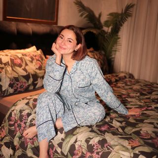 Hania Aamir feet photo thumbnail