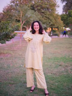 Hania Aamir feet photo thumbnail