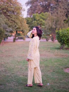 Hania Aamir feet photo thumbnail