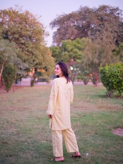 Hania Aamir feet photo thumbnail