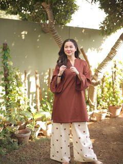 Hania Aamir feet photo 20