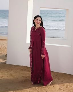 Hania Aamir feet photo 13