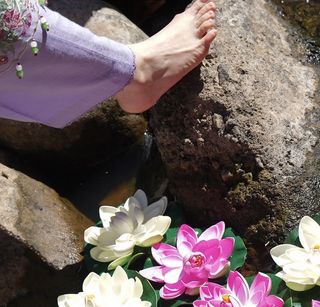 Hania Aamir feet photo 10