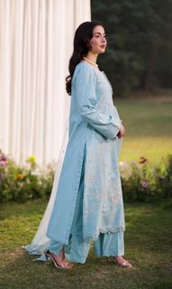 Hania Aamir feet photo 15