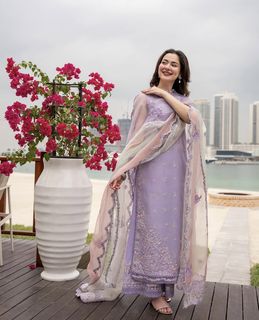 Hania Aamir feet photo 7