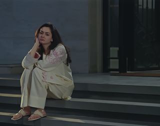 Hania Aamir feet photo 8