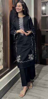Hania Aamir feet photo 20