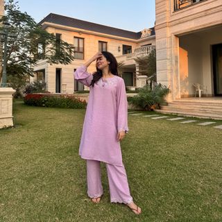 Hania Aamir feet photo 13
