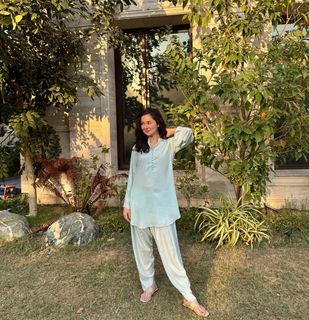 Hania Aamir feet photo 8