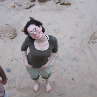 Hania Aamir feet photo 2