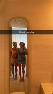 Hanna Cavinder feet photo 1