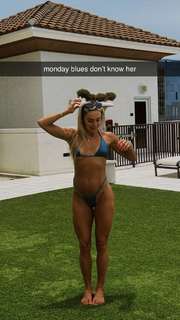 Hanna Cavinder feet photo 9