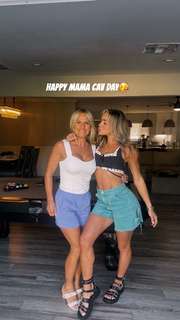 Hanna Cavinder feet photo 13